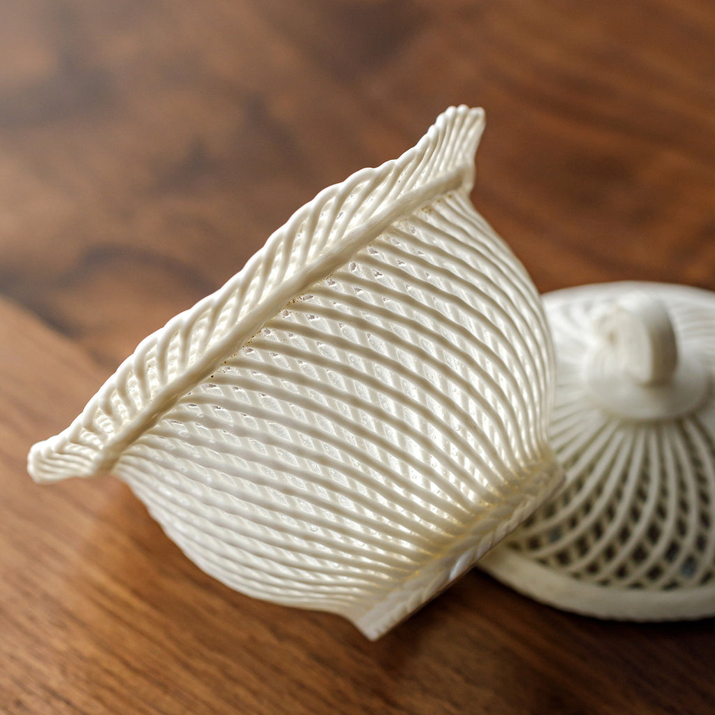 Hand-Woven White Porcelain Gaiwan | Jade Treasure Lamp Design | Ercai Ceramic Covered Bowl for Kung Fu Tea Ceremony