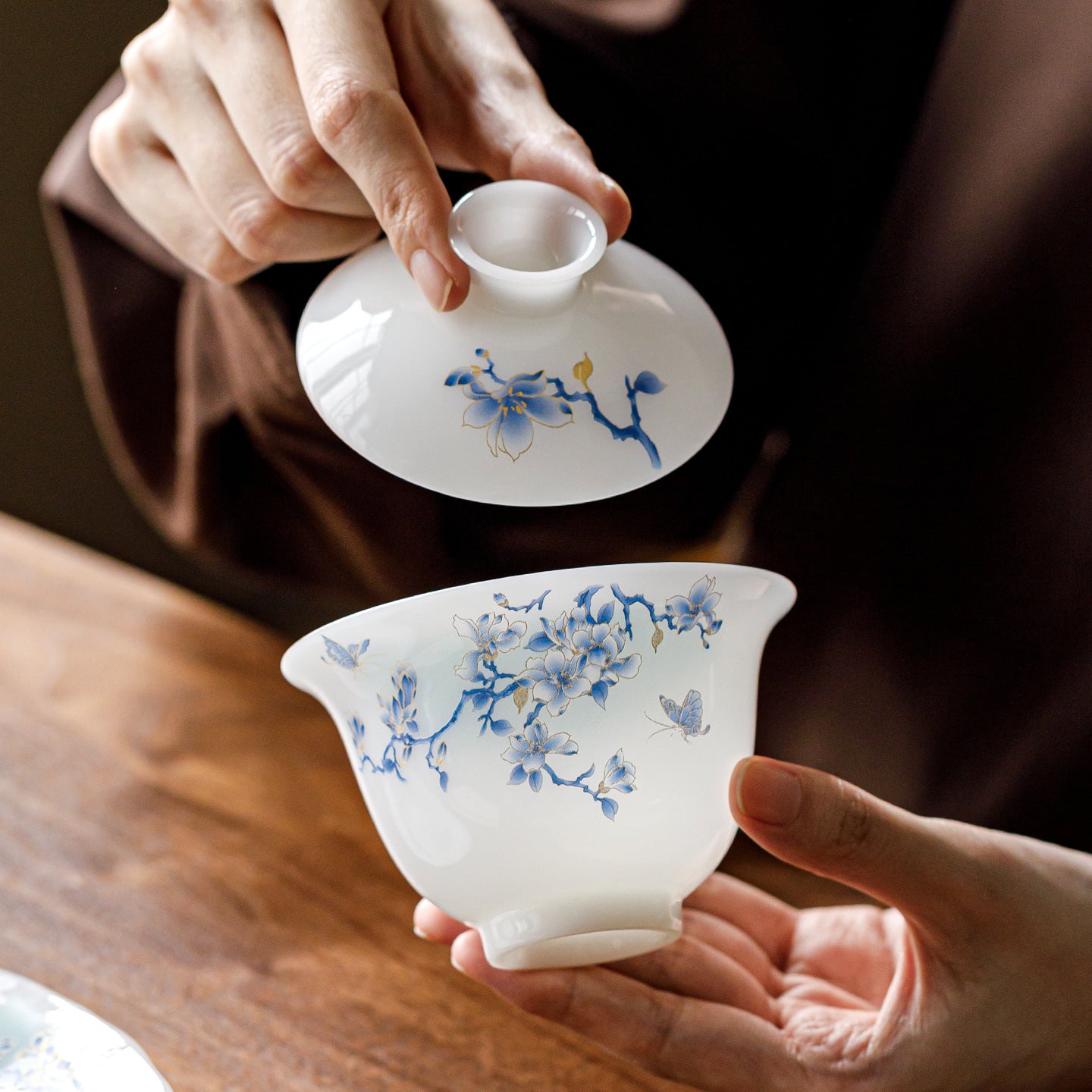 Ice Jade Porcelain Sancai Covered Tea Bowl | Gold Silk Butterfly Design | Large Capacity Ceramic Kung Fu Tea Set