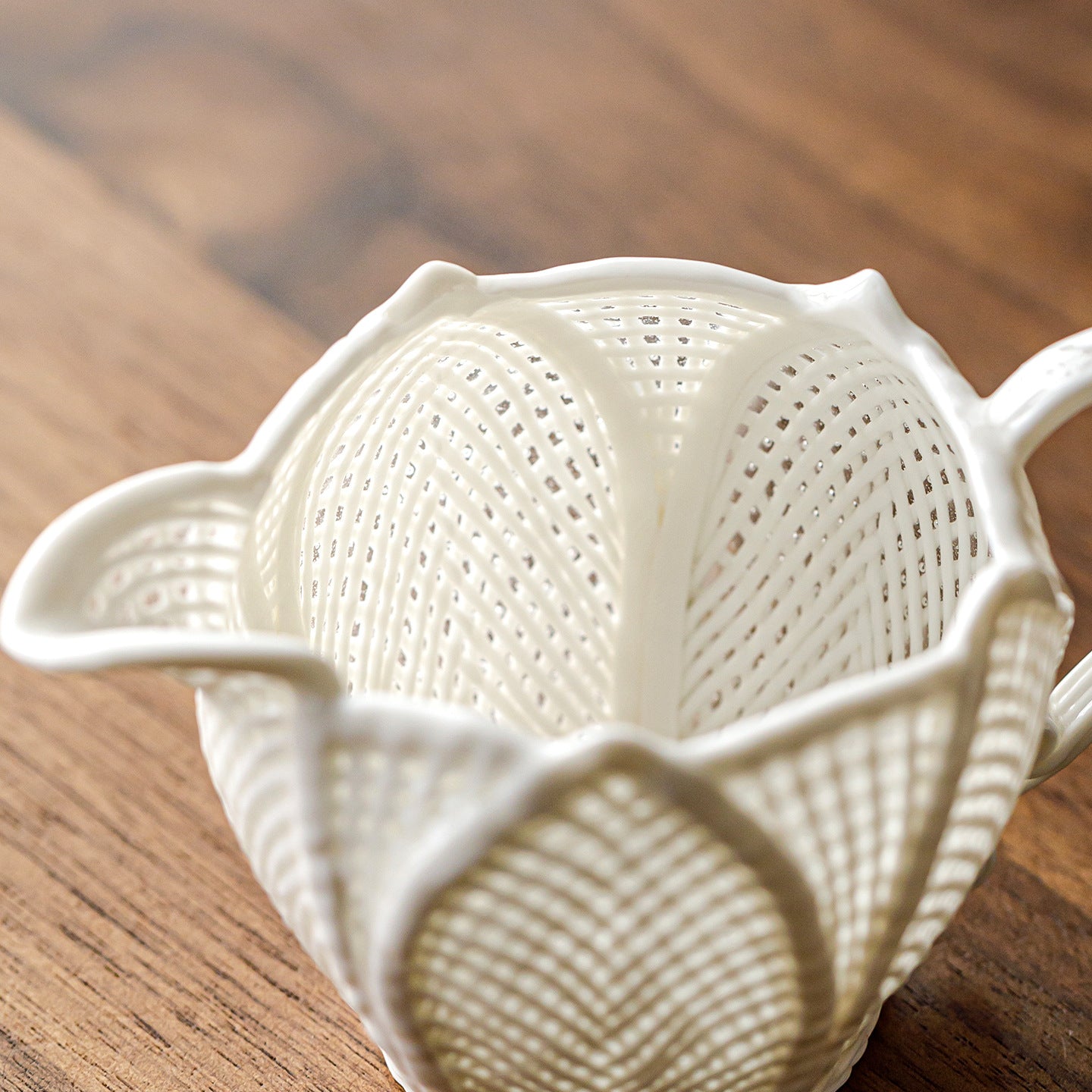 Hand-Woven White Porcelain Gongdao Cup | Jade Lotus Design | Handcrafted Ceramic Tea Pitcher for Kung Fu Tea Ceremony