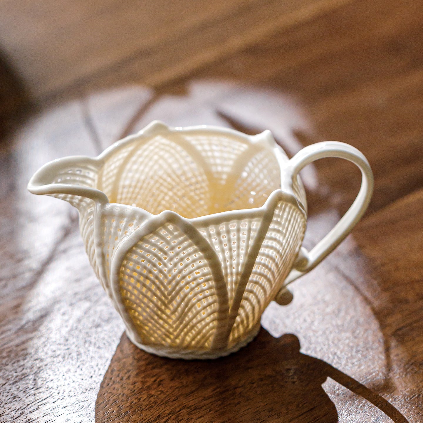 Hand-Woven White Porcelain Gongdao Cup | Jade Lotus Design | Handcrafted Ceramic Tea Pitcher for Kung Fu Tea Ceremony