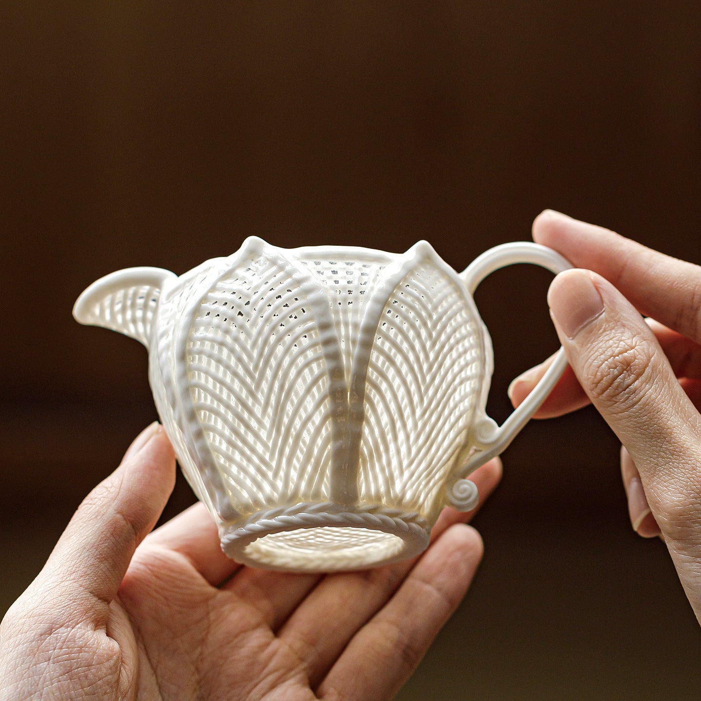 Hand-Woven White Porcelain Gongdao Cup | Jade Lotus Design | Handcrafted Ceramic Tea Pitcher for Kung Fu Tea Ceremony