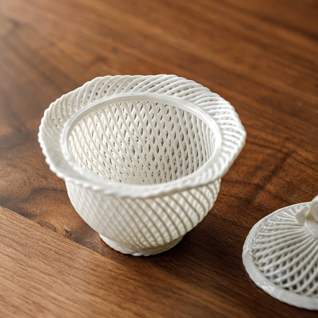 Hand-Woven White Porcelain Gaiwan | Jade Treasure Lamp Design | Ercai Ceramic Covered Bowl for Kung Fu Tea Ceremony