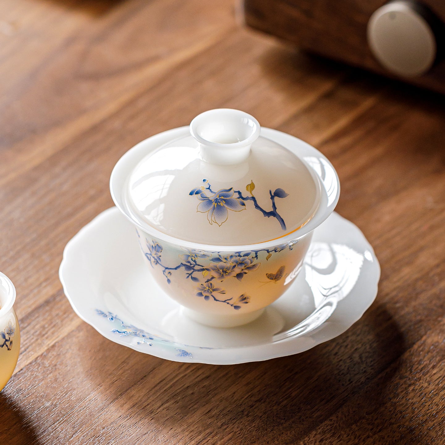 Ice Jade Porcelain Sancai Covered Tea Bowl | Gold Silk Butterfly Design | Large Capacity Ceramic Kung Fu Tea Set