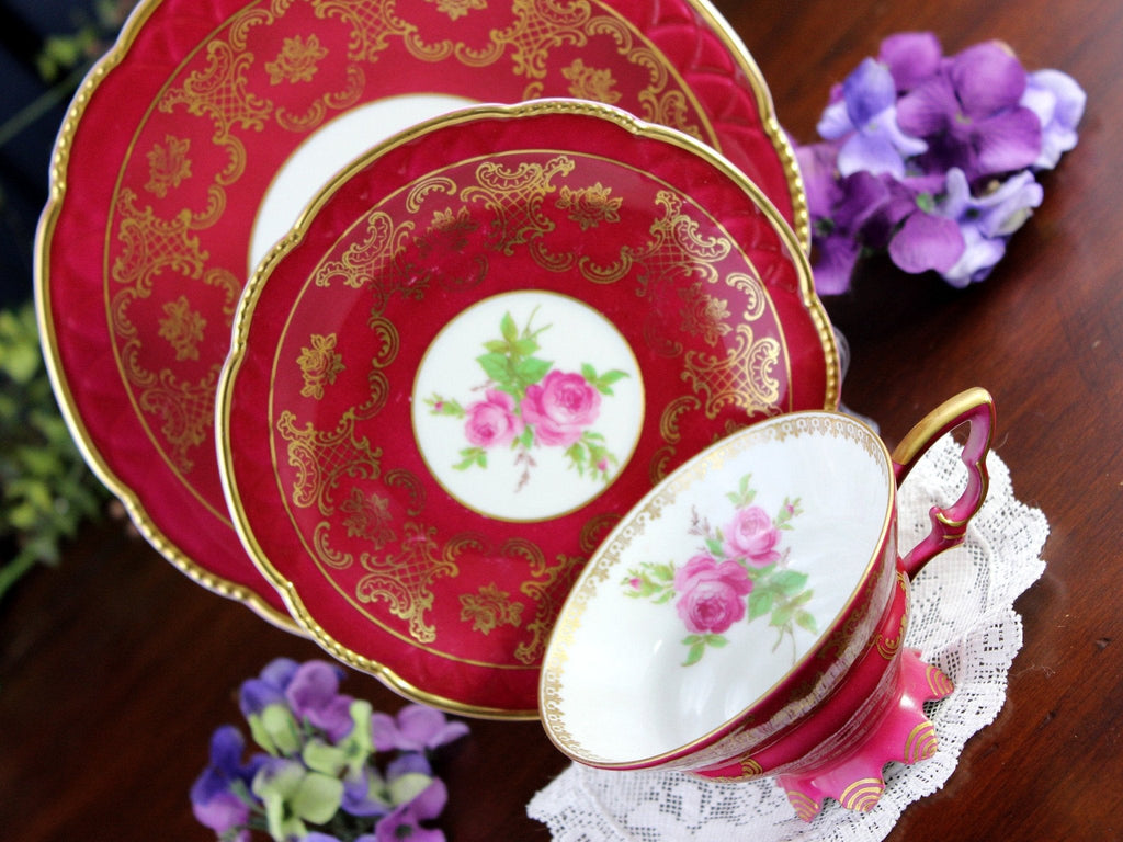 Mitterteich Trio, Footed Teacup & Saucer, Burgundy Bavaria Germany 18459