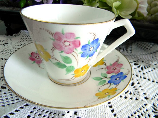 Phoenix China, Art Deco Teacup & Saucer, Hand Painted, Dainty Florals 7878